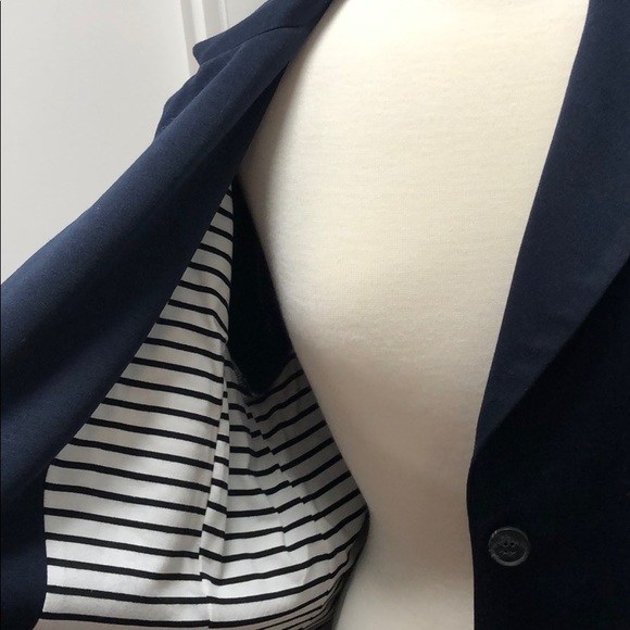 EUC navy blazer with one button closure - Picture 6 of 6